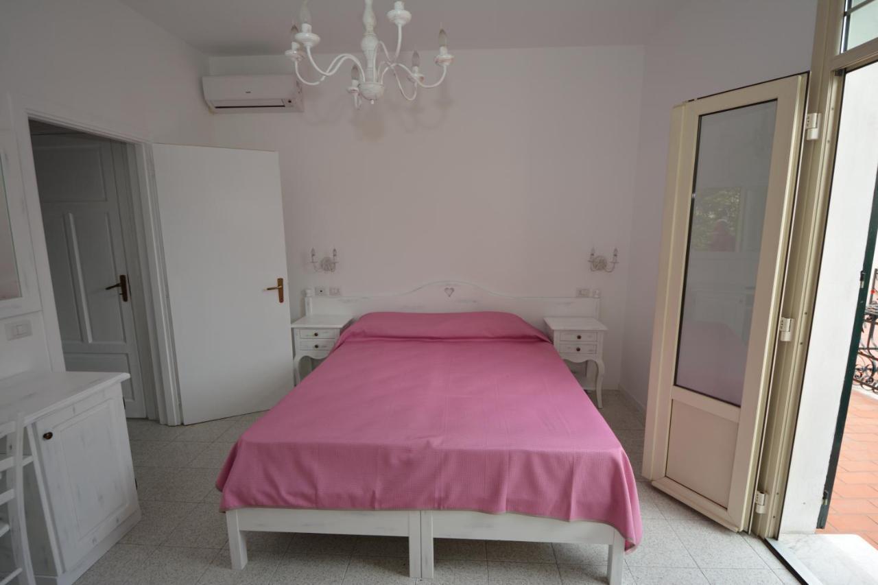 Hotel La Scogliera Bordighera Kültér fotó