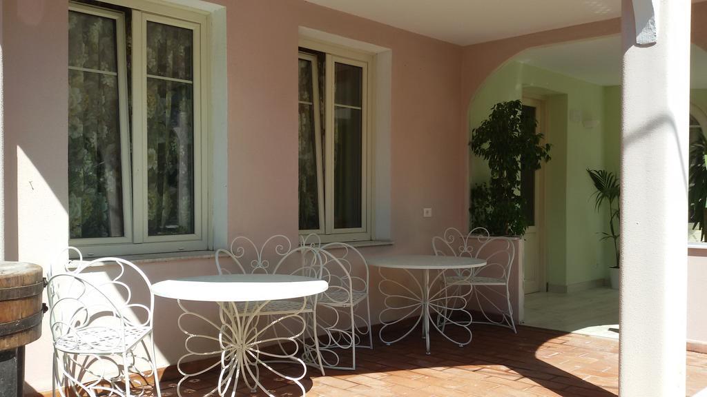 Hotel La Scogliera Bordighera Kültér fotó