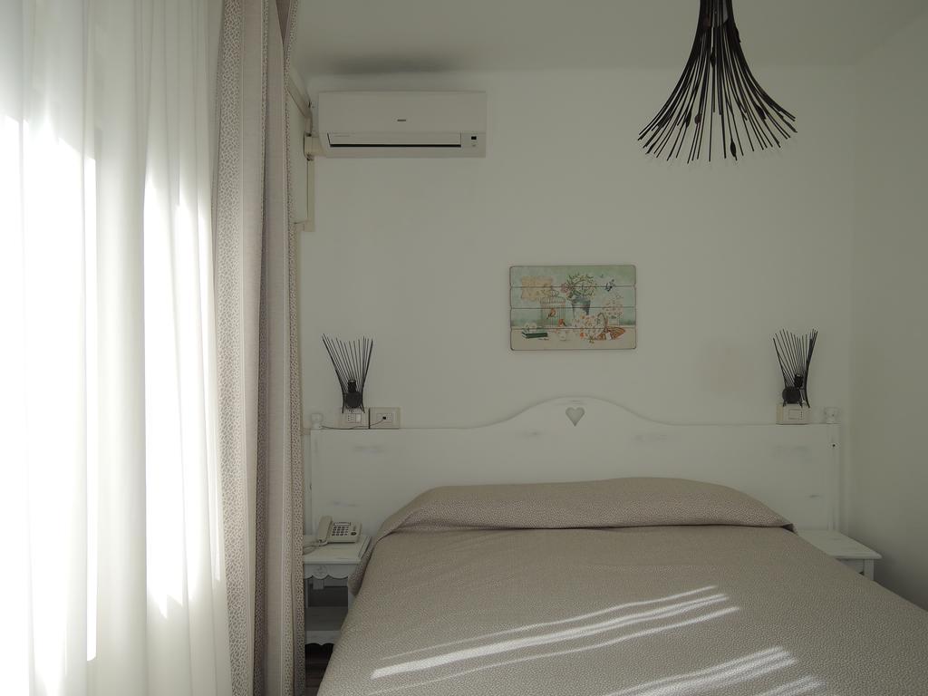 Hotel La Scogliera Bordighera Kültér fotó