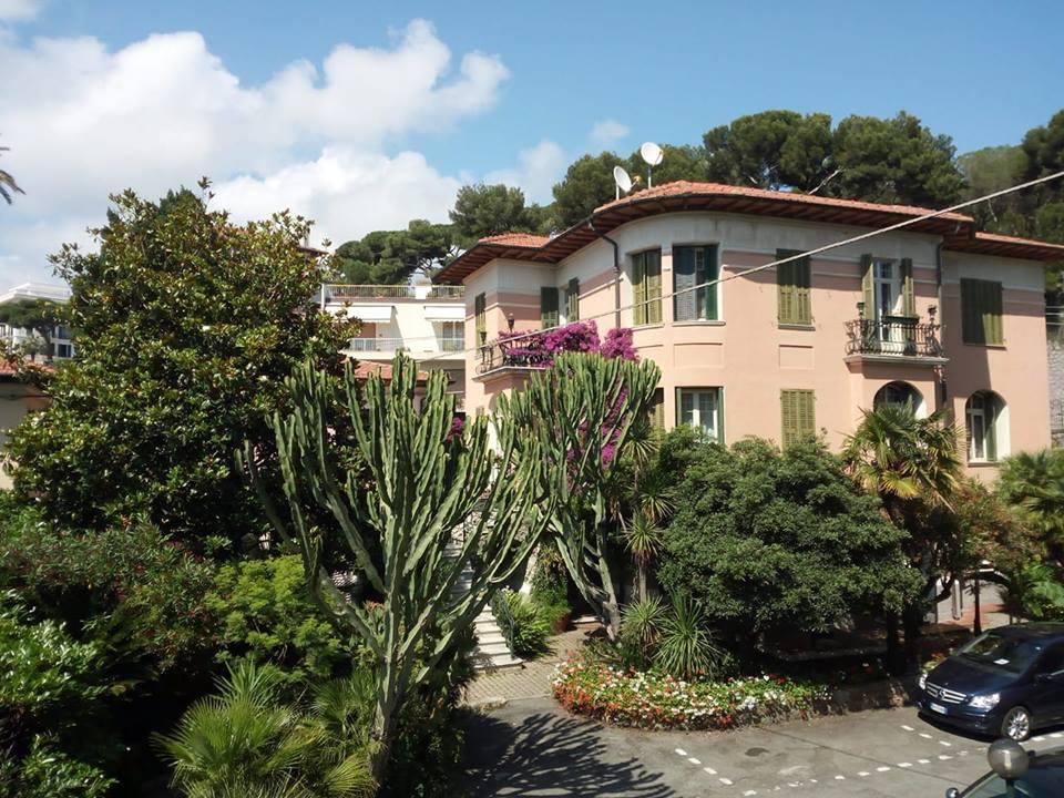 Hotel La Scogliera Bordighera Kültér fotó