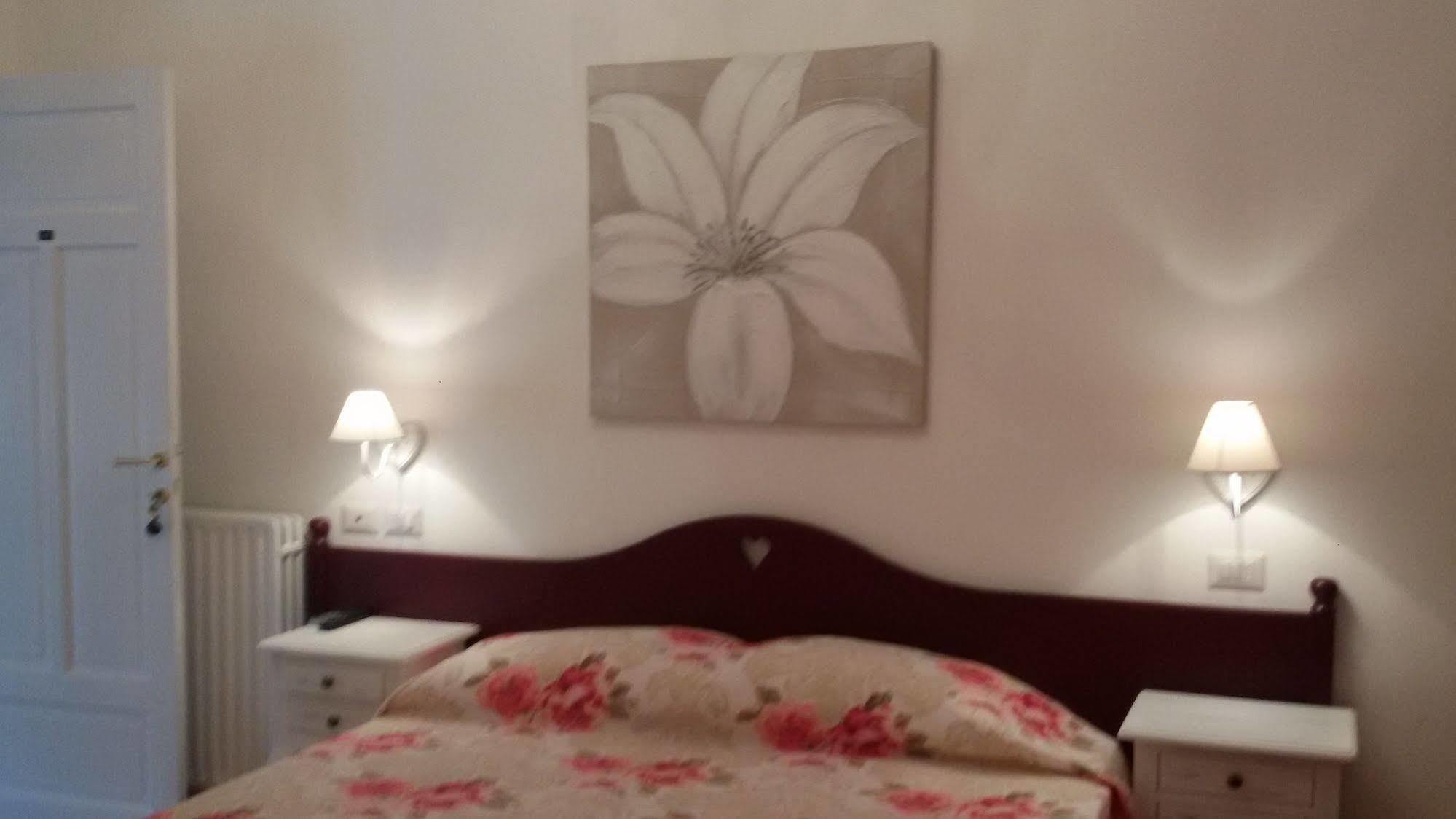 Hotel La Scogliera Bordighera Kültér fotó