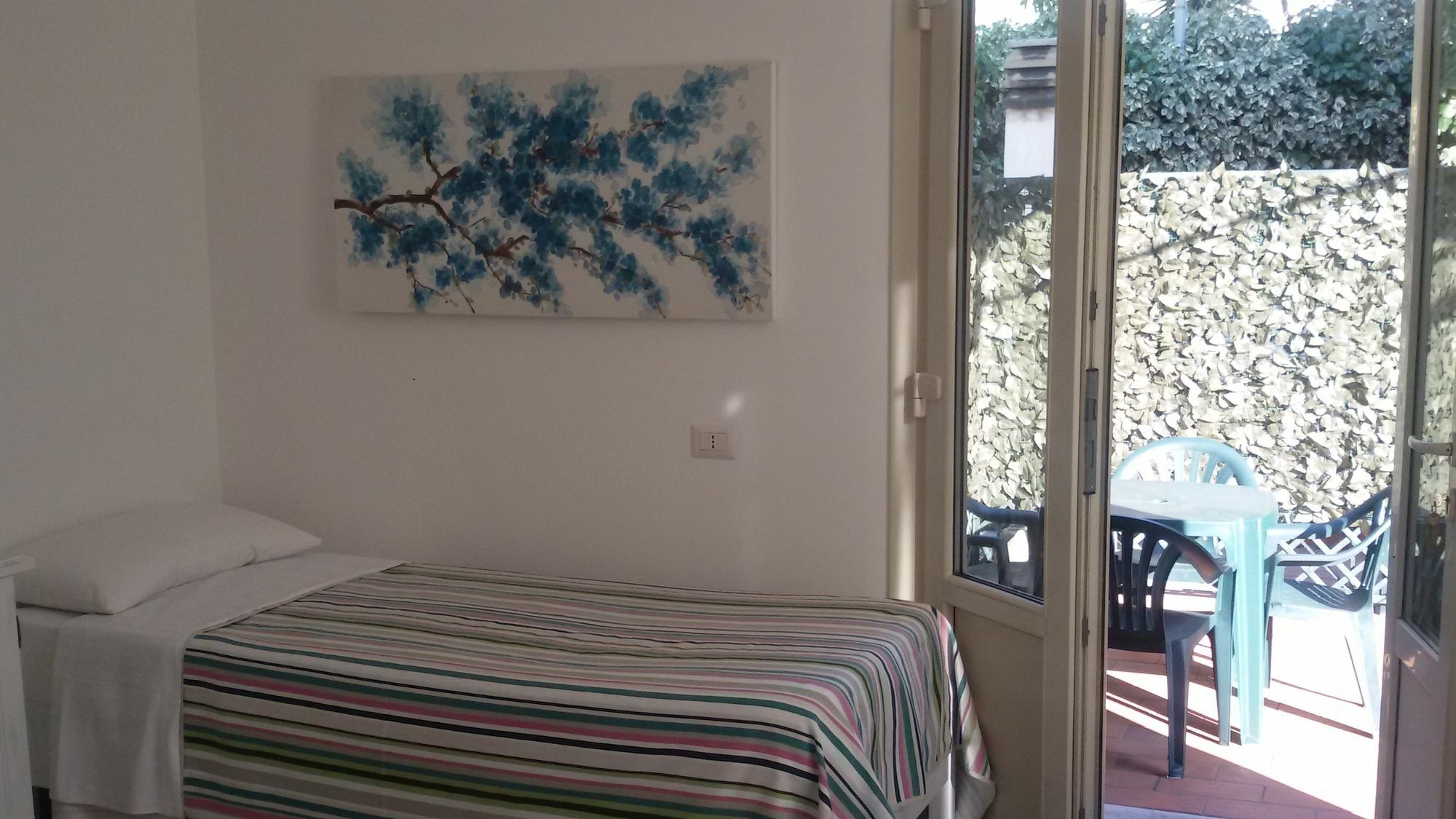 Hotel La Scogliera Bordighera Kültér fotó