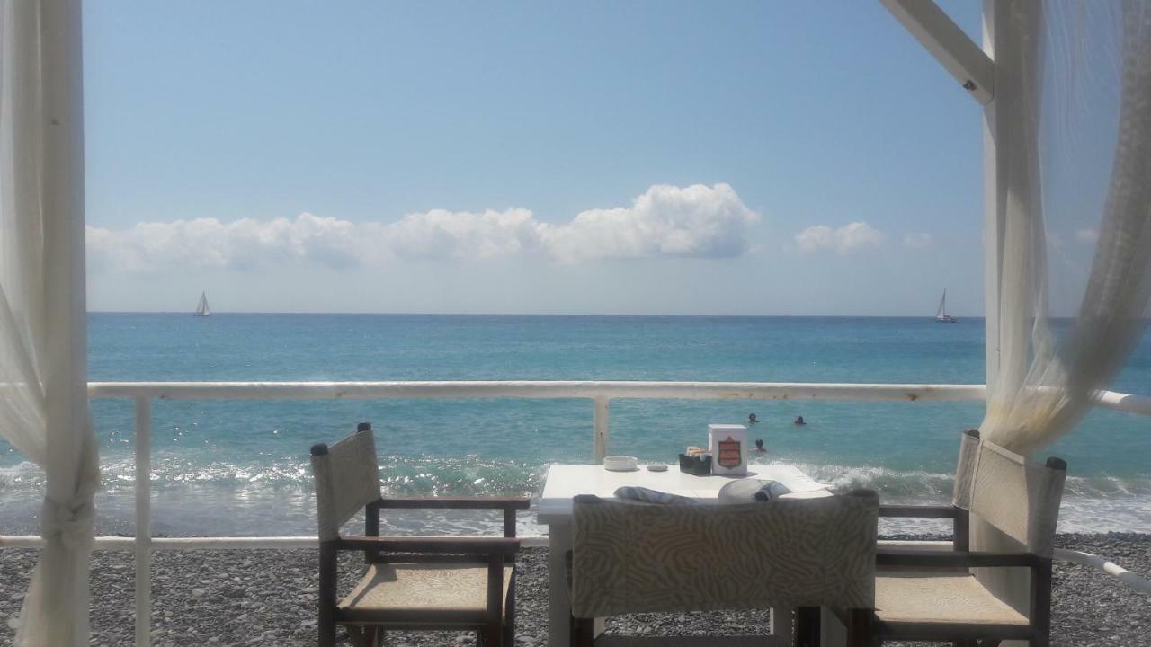 Hotel La Scogliera Bordighera Kültér fotó