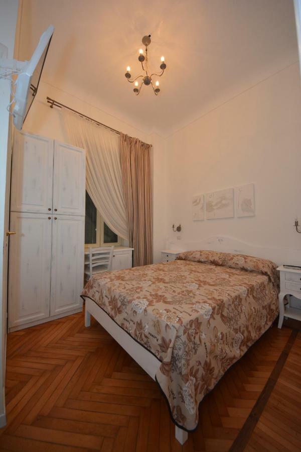 Hotel La Scogliera Bordighera Kültér fotó